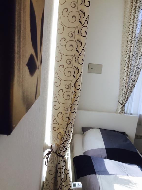 Rael-Boardinghouse Hotell Bielefeld Rom bilde